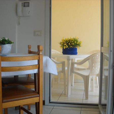 Residence Maryel Rimini Bagian luar foto