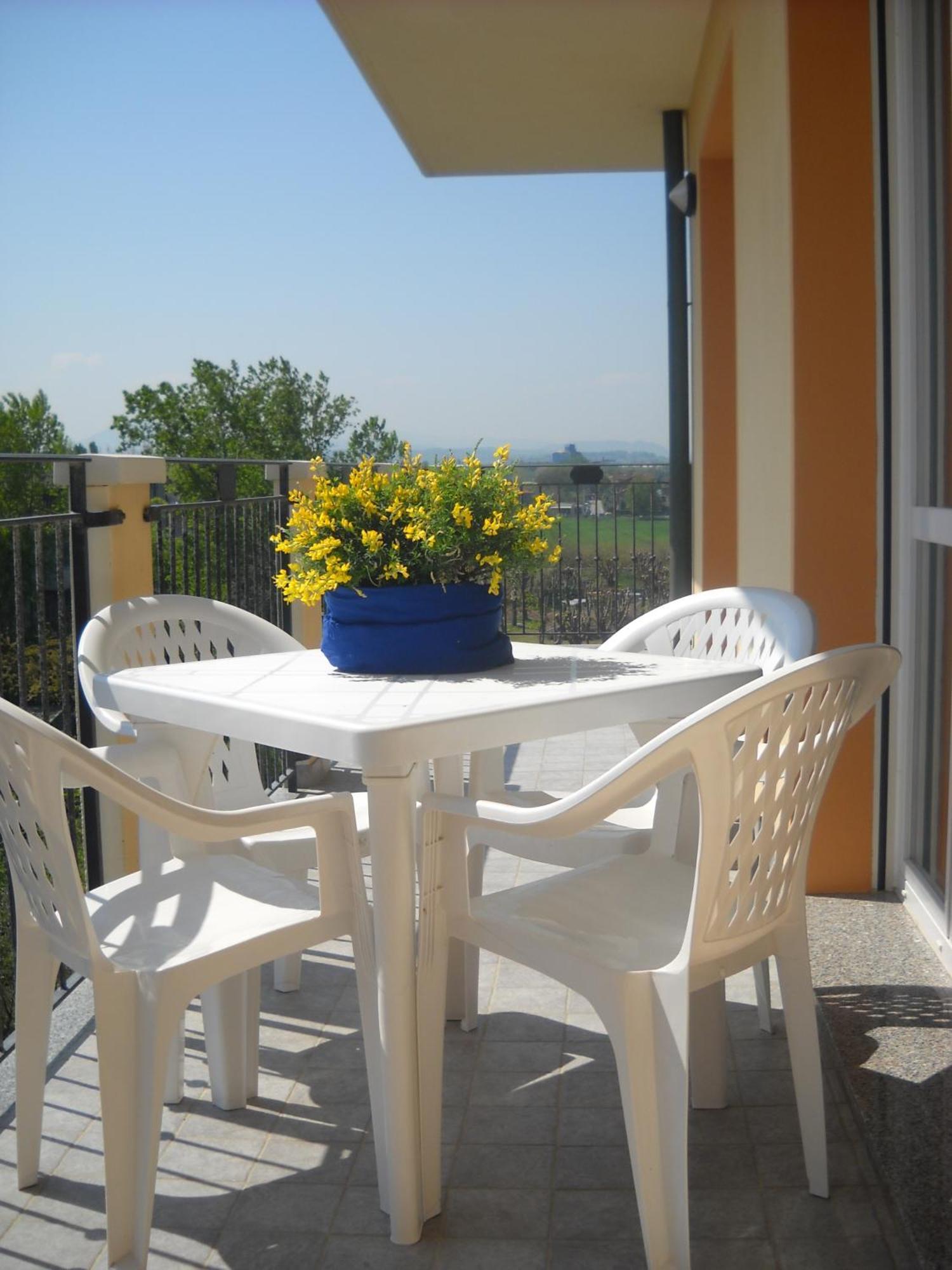 Residence Maryel Rimini Bagian luar foto