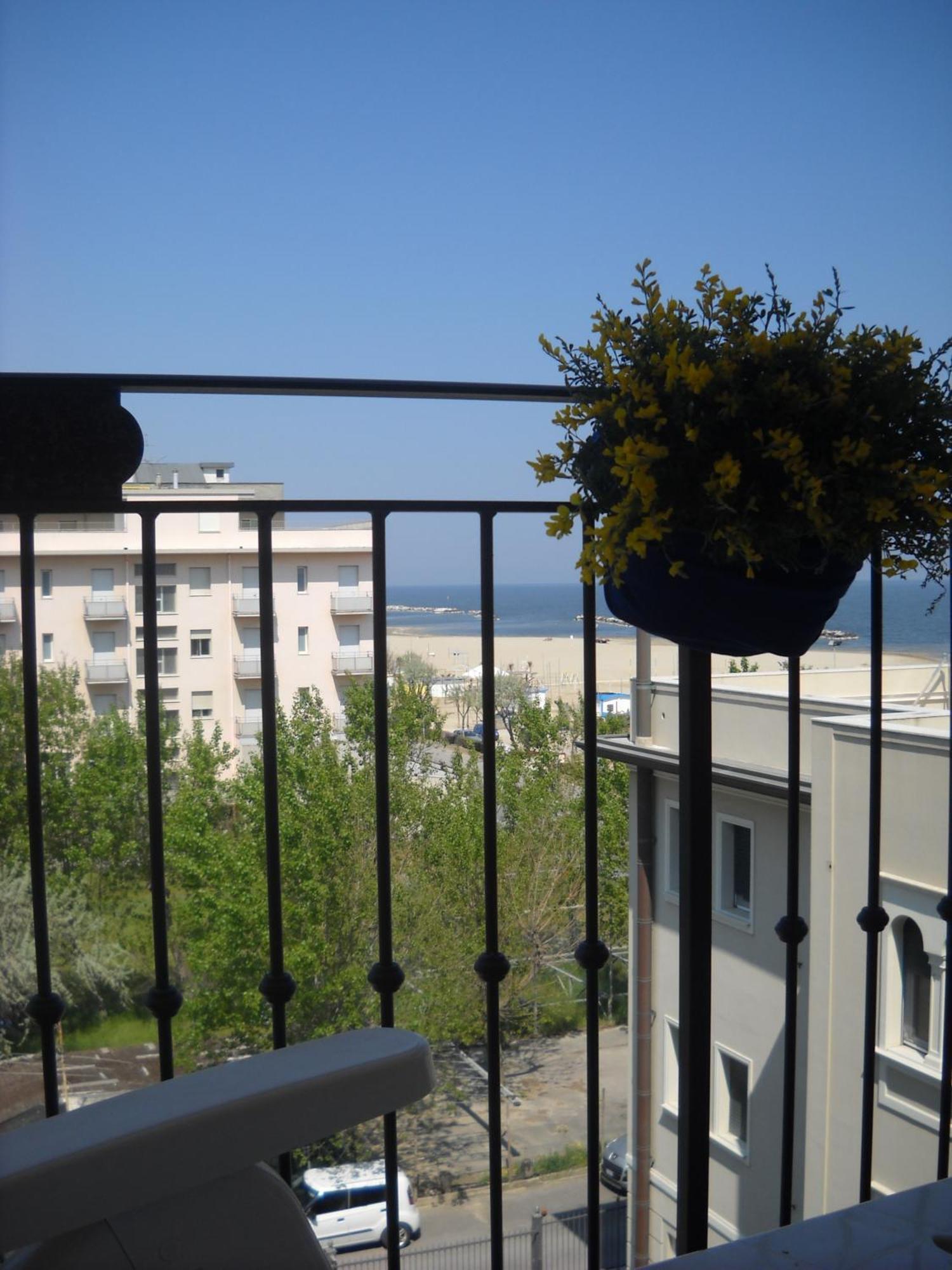 Residence Maryel Rimini Bagian luar foto