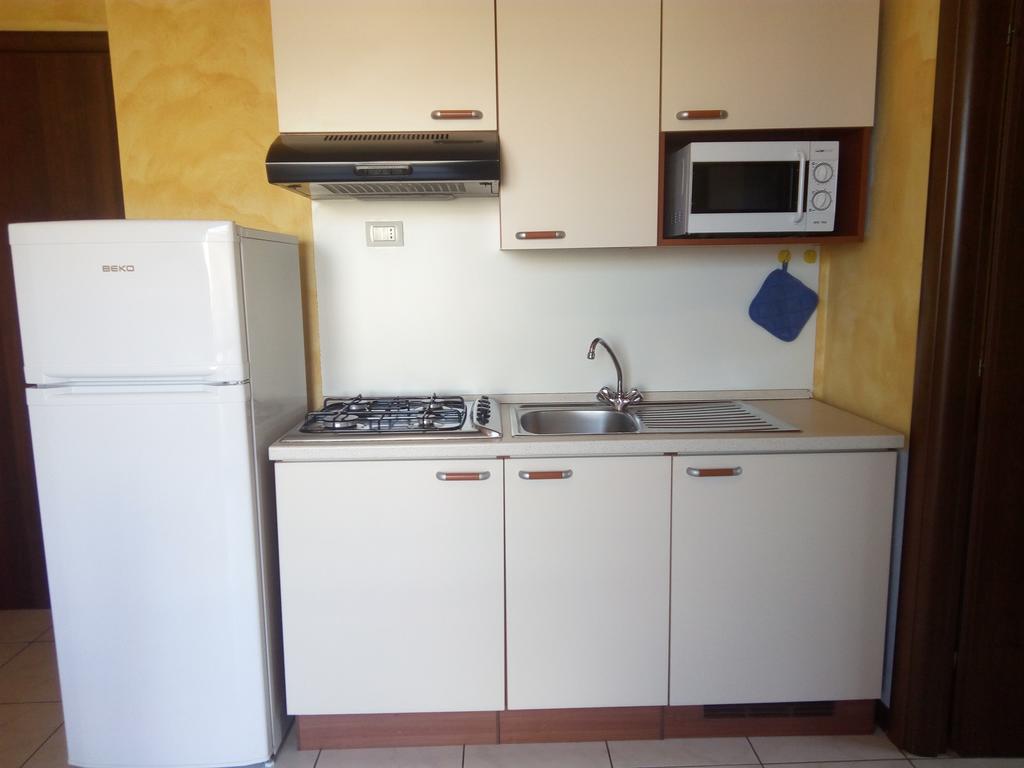 Residence Maryel Rimini Bagian luar foto