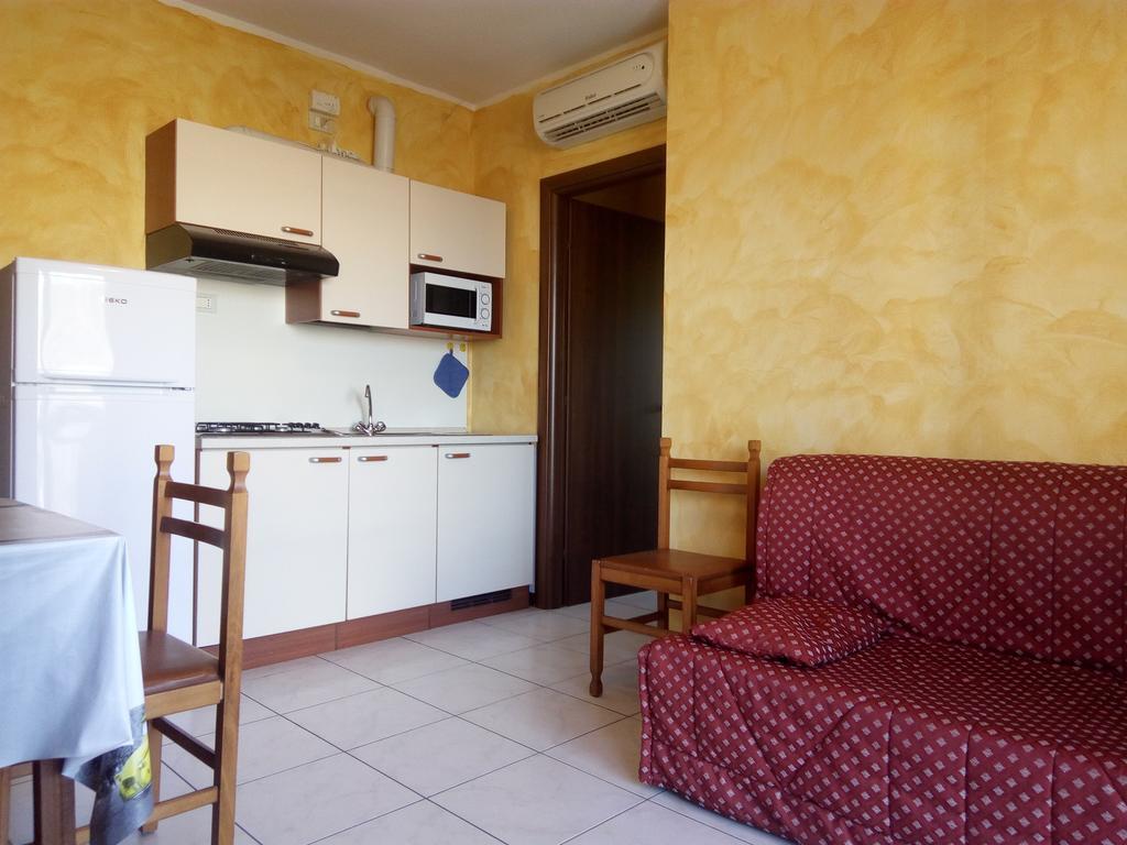 Residence Maryel Rimini Bagian luar foto