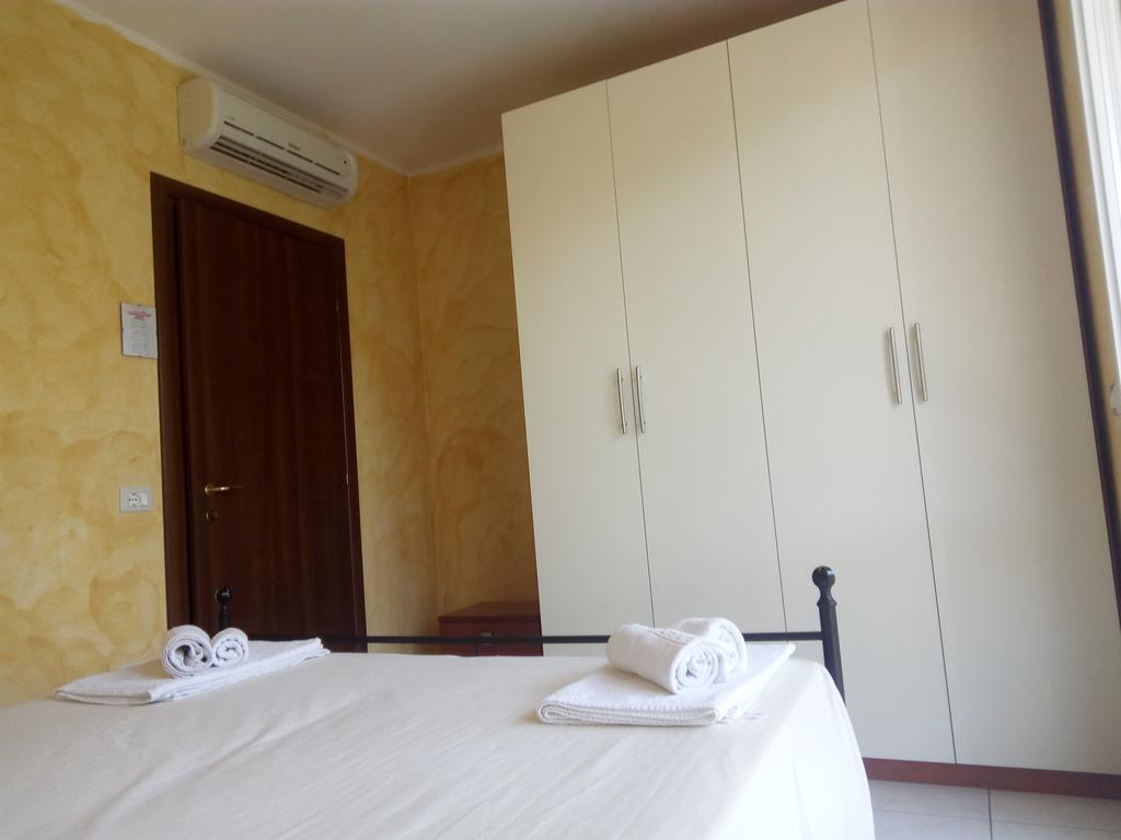 Residence Maryel Rimini Bagian luar foto
