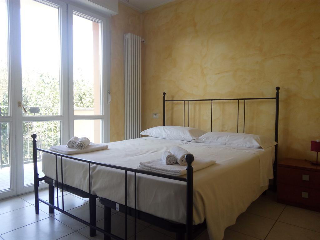 Residence Maryel Rimini Bagian luar foto