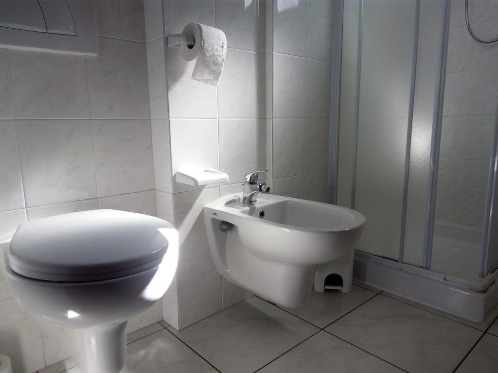 Residence Maryel Rimini Bagian luar foto