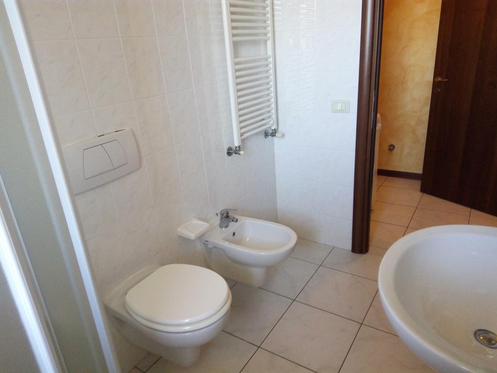 Residence Maryel Rimini Bagian luar foto