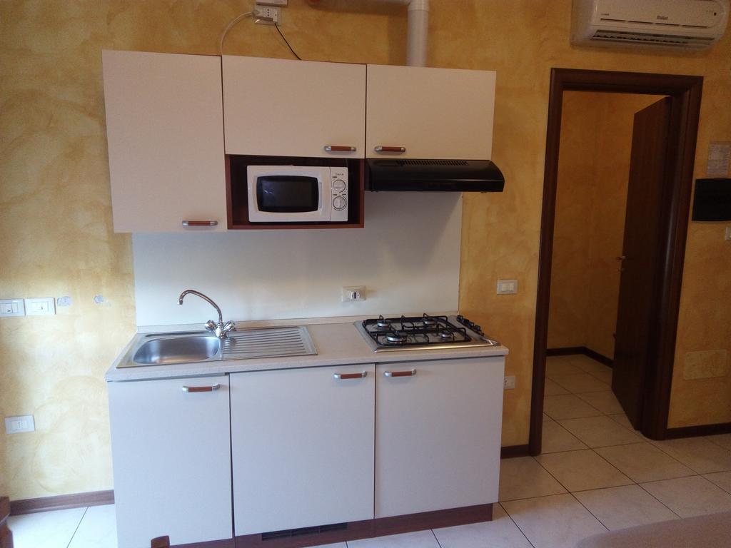 Residence Maryel Rimini Bagian luar foto
