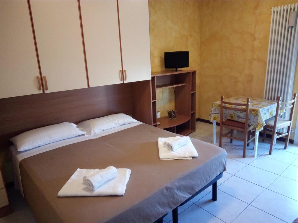 Residence Maryel Rimini Bagian luar foto