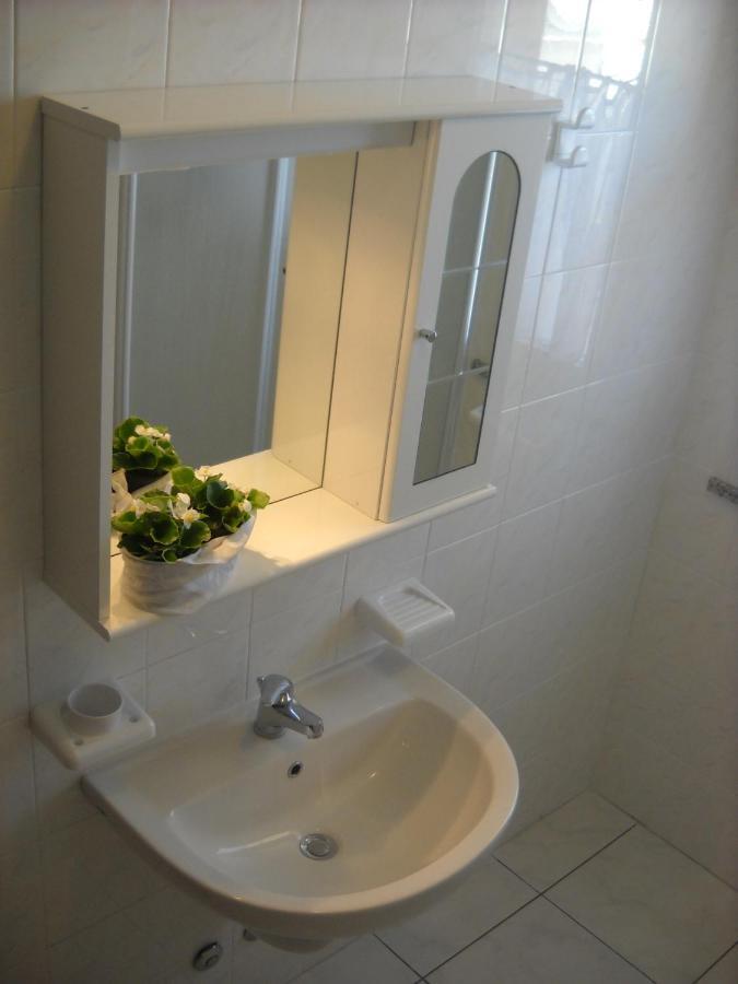 Residence Maryel Rimini Bagian luar foto