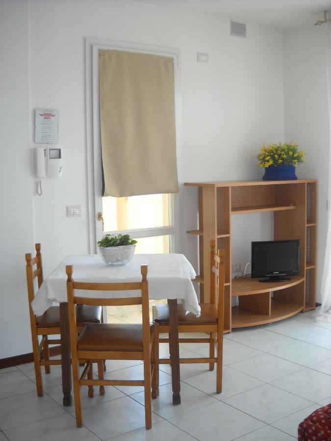 Residence Maryel Rimini Ruang foto